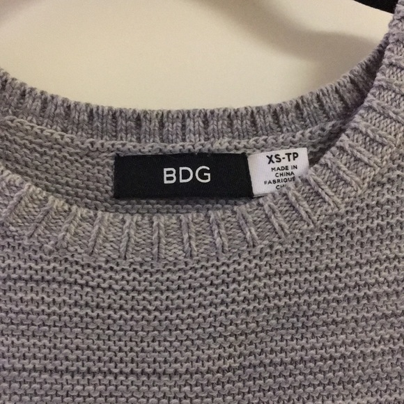 BDG (Urban Outfitters) Grey Knit Sweater - Picture 4 of 5